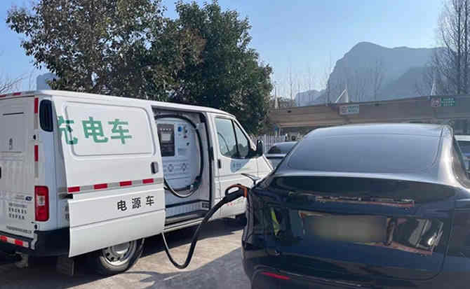 刚察汽车搭电