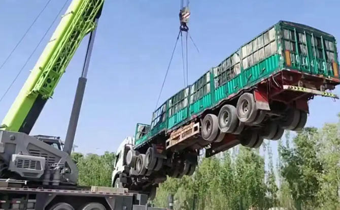 刚察道路脱困救援案例